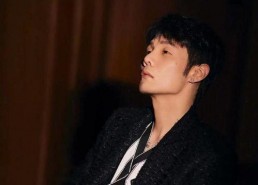 中国娱乐圈吃瓜男星小说,揭秘吃瓜男星的逆袭之路